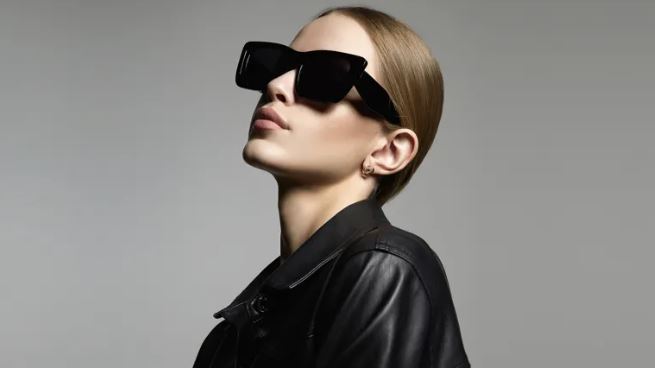 Glasses Trends in the UK: What’s Actually Worth Paying Attention To