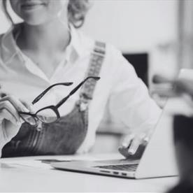 How to Protect Your Eyes in a Digital World (A Practical Guide)