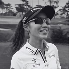 Polarised vs Non-Polarised Sunglasses (What Is the Real Difference?)