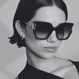 How to Choose Glasses That Actually Suit You (Beyond Trends)